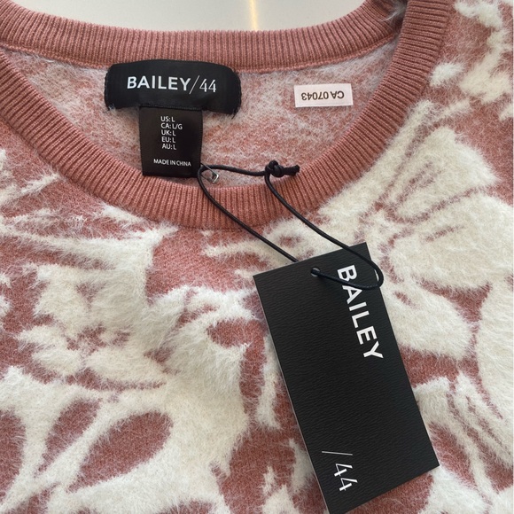 NWT - Bailey44 floral top - Picture 6 of 8